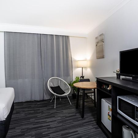 Joondalup City Hotel Perth Bagian luar foto