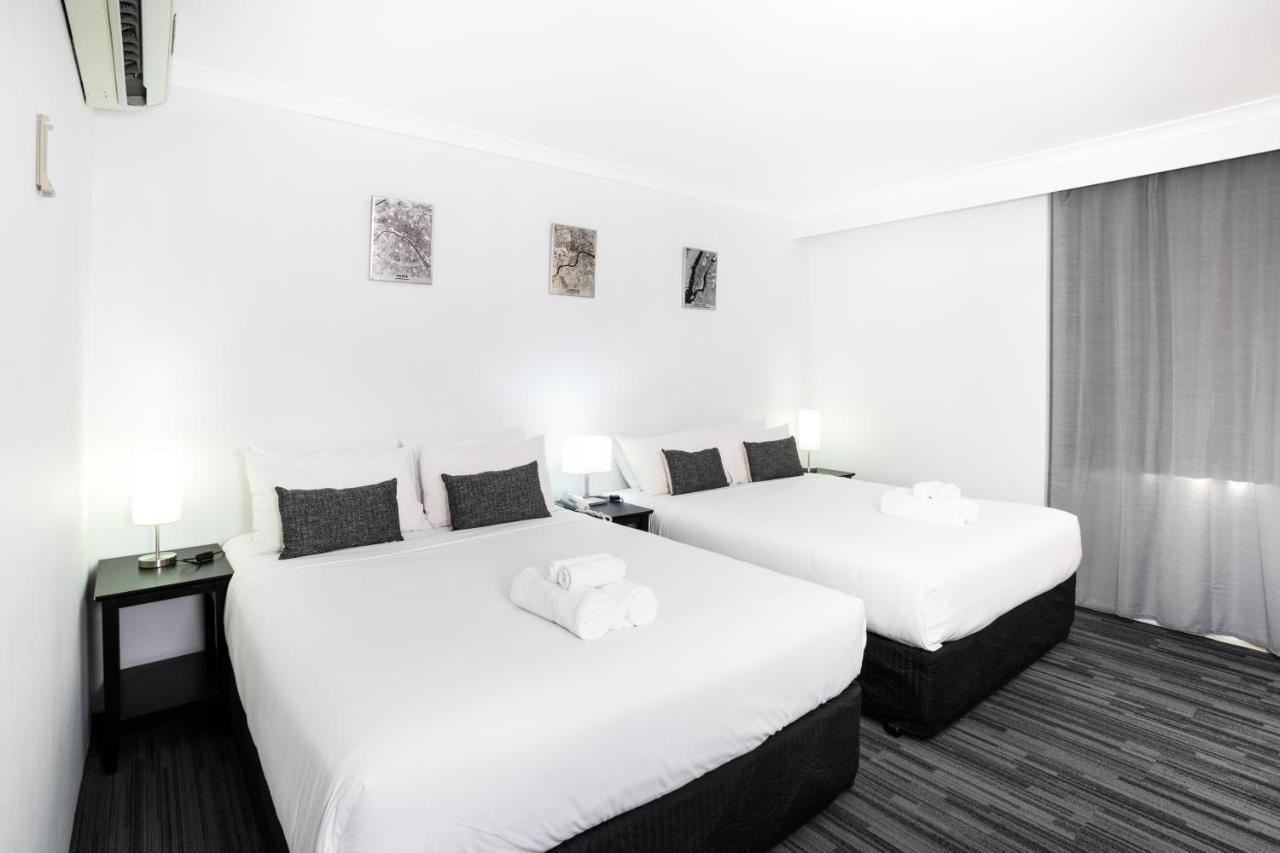 Joondalup City Hotel Perth Bagian luar foto
