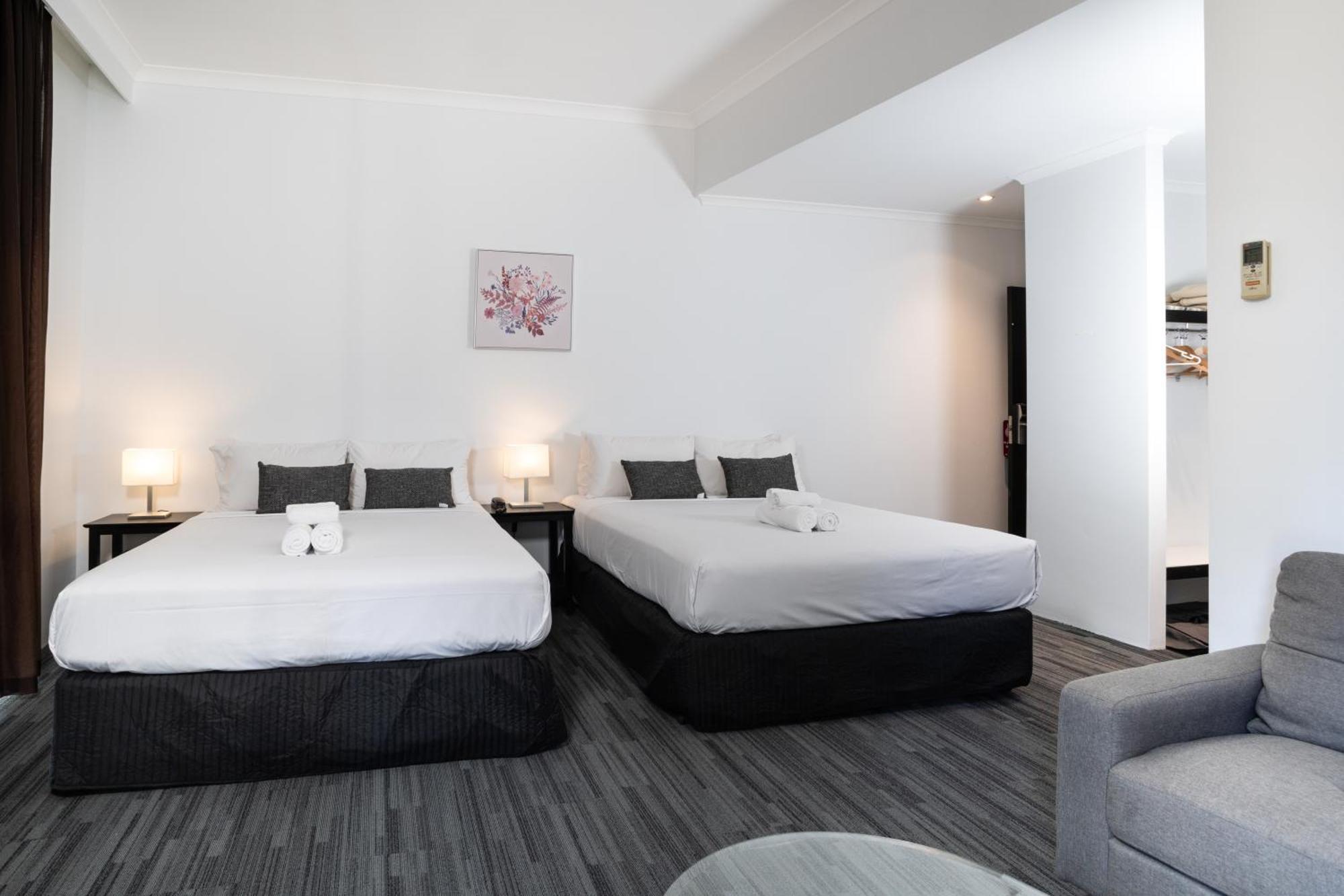Joondalup City Hotel Perth Bagian luar foto