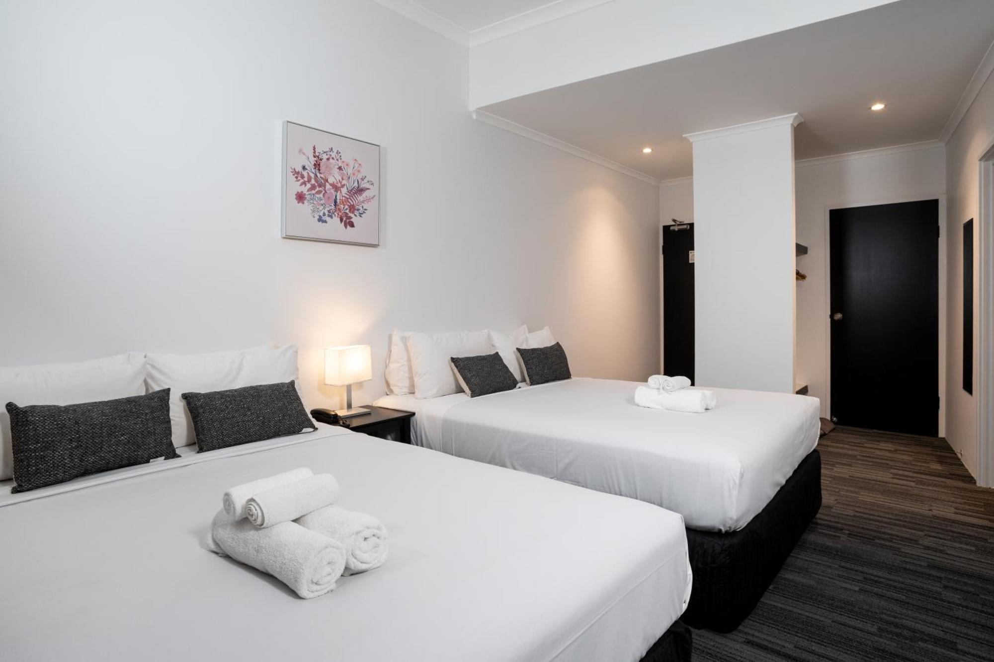 Joondalup City Hotel Perth Bagian luar foto