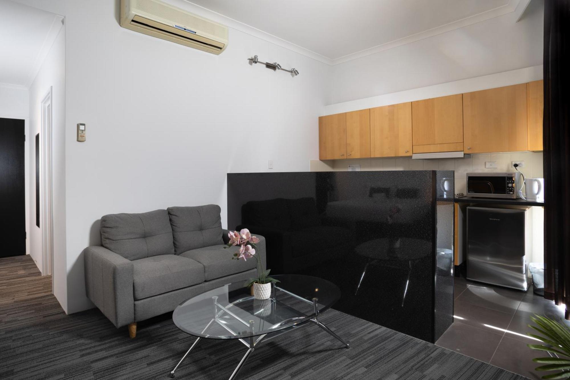 Joondalup City Hotel Perth Bagian luar foto