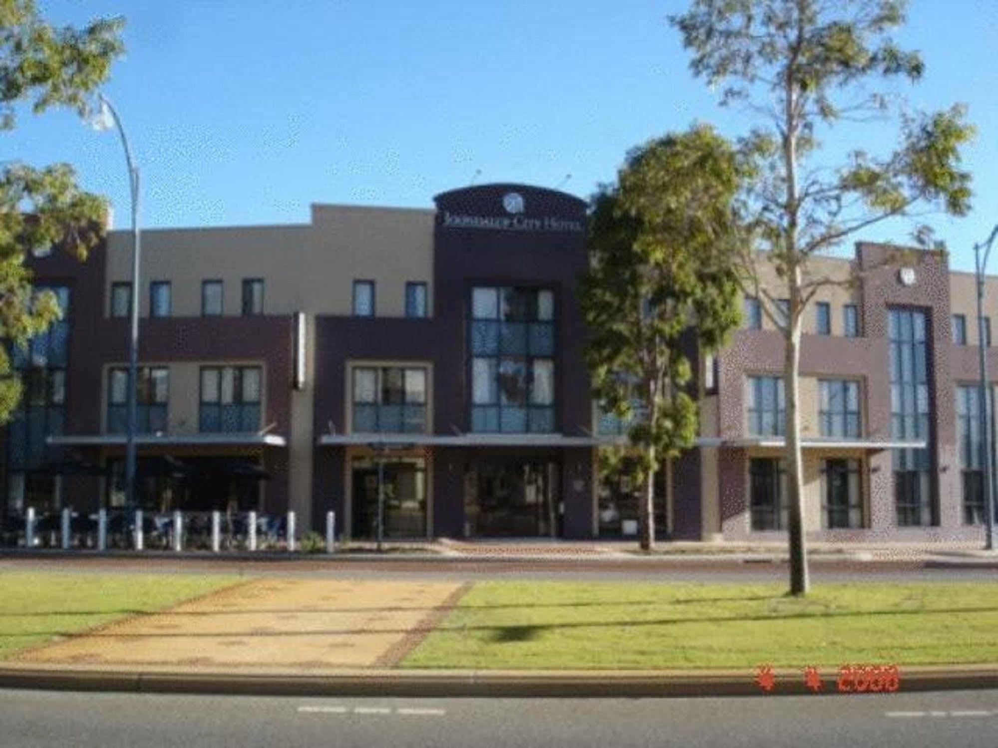 Joondalup City Hotel Perth Bagian luar foto