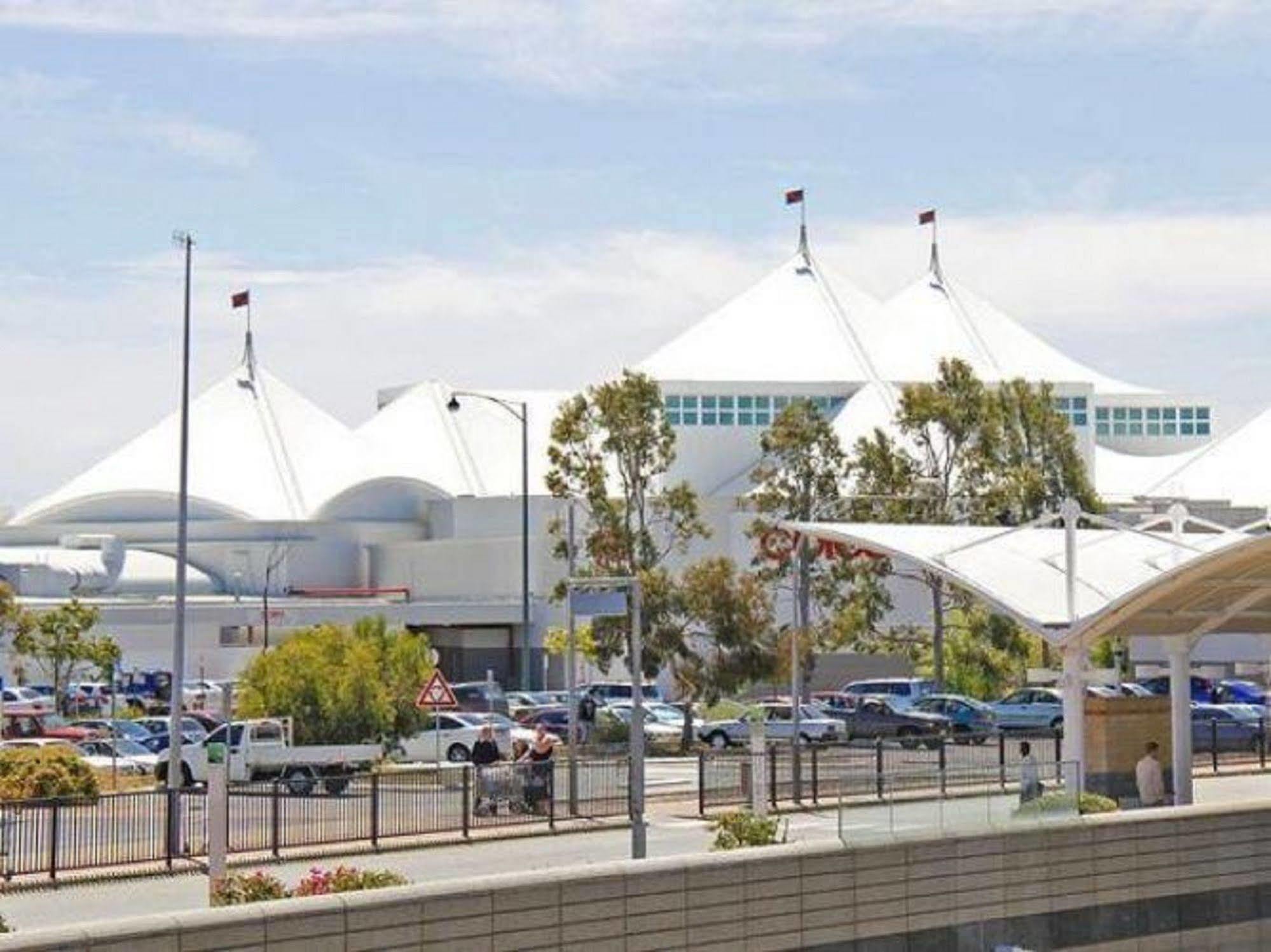 Joondalup City Hotel Perth Bagian luar foto