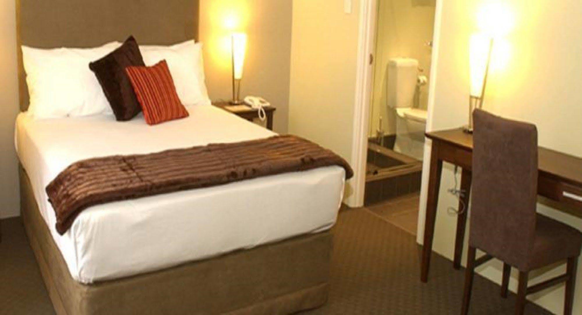 Joondalup City Hotel Perth Bagian luar foto